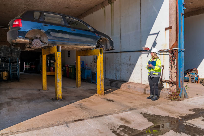 end of life vehicle facilities (vehicle storage, de-pollution, and dismantling) image